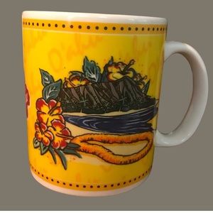 Hilo Hattie The Store of Hawaii Mug Coffee Cup 2002 Yellow Island Scene Oahu